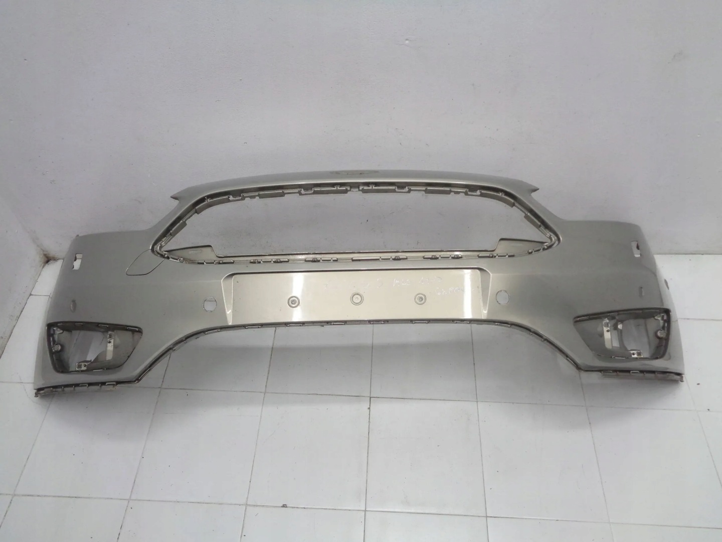 FORD FOCUS MK3 bumper front 6XPDC washers LIFT 14R