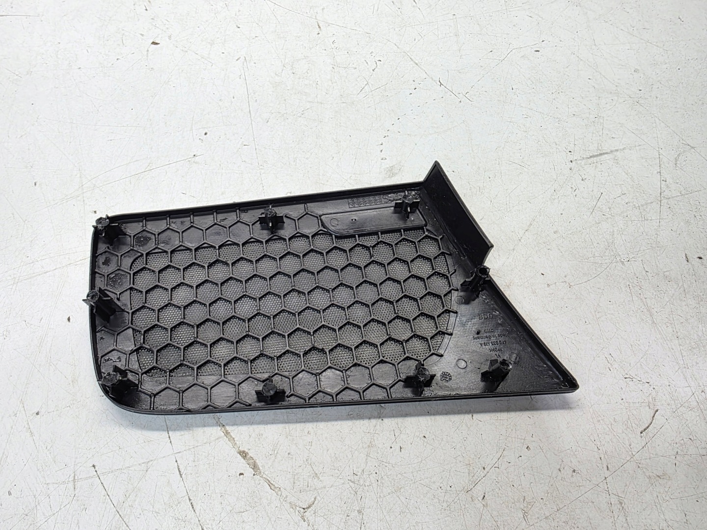 krycí repráku levý předek AUDI A6 C6 4F0035419A BOSE cierna