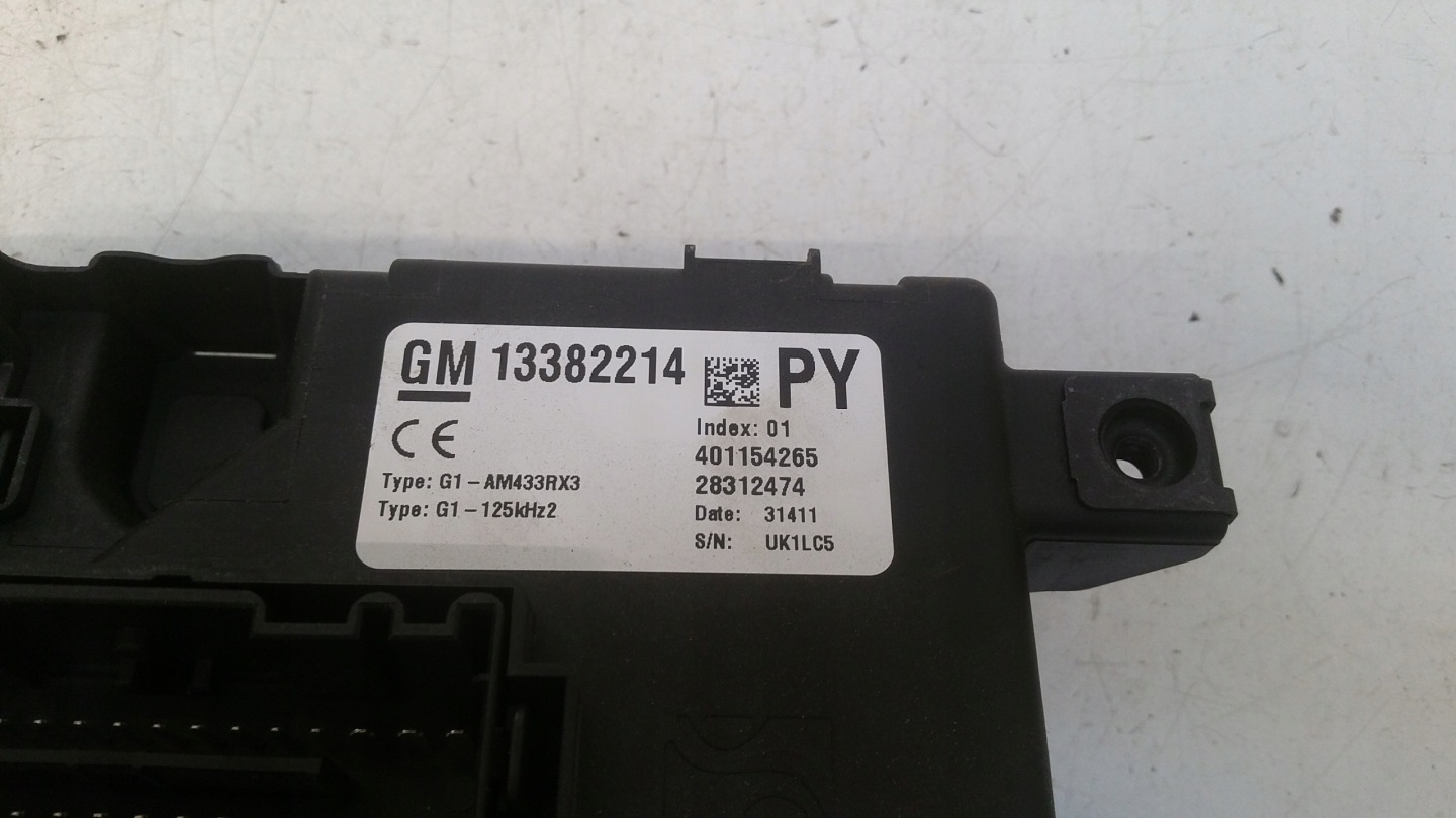 compartment BSI 13382214 Opel Corsa D