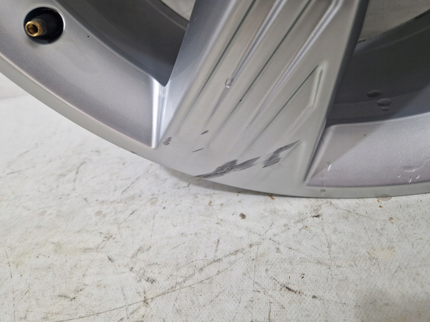 * disk hliníkový Audi OE Q4 E-TRON 8.0" x 19" 5x112 ET 45