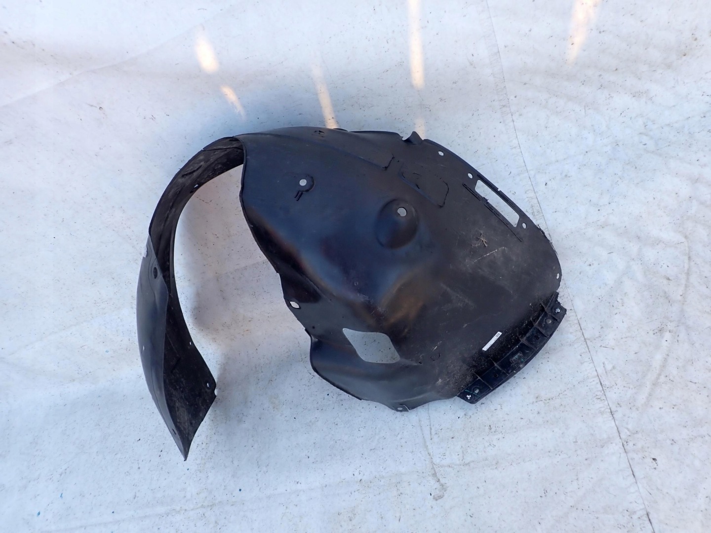 HYUNDAI TUCSON IV 20- mudguard left front front