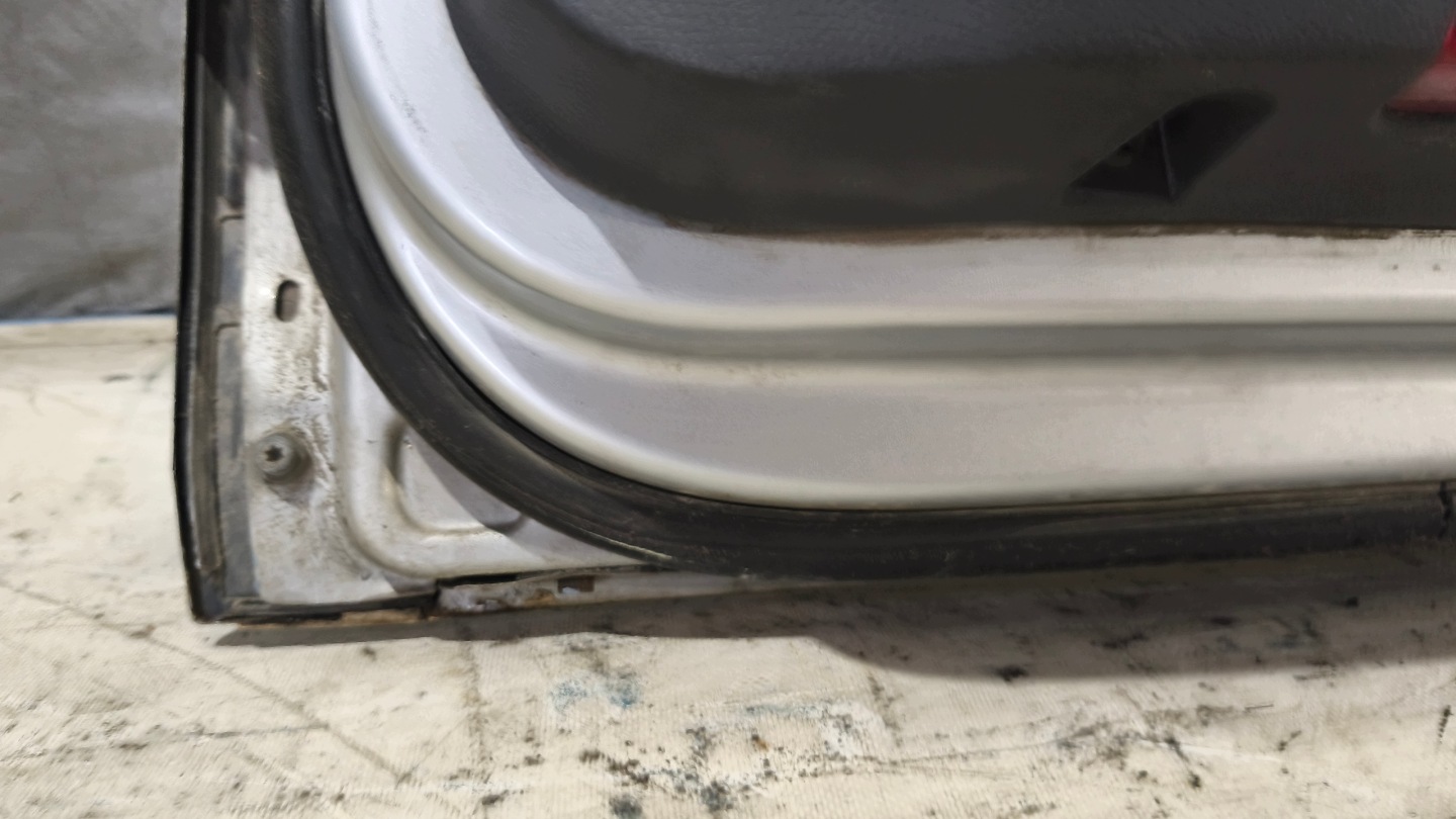 door right rear part GOLF V K: LA7W