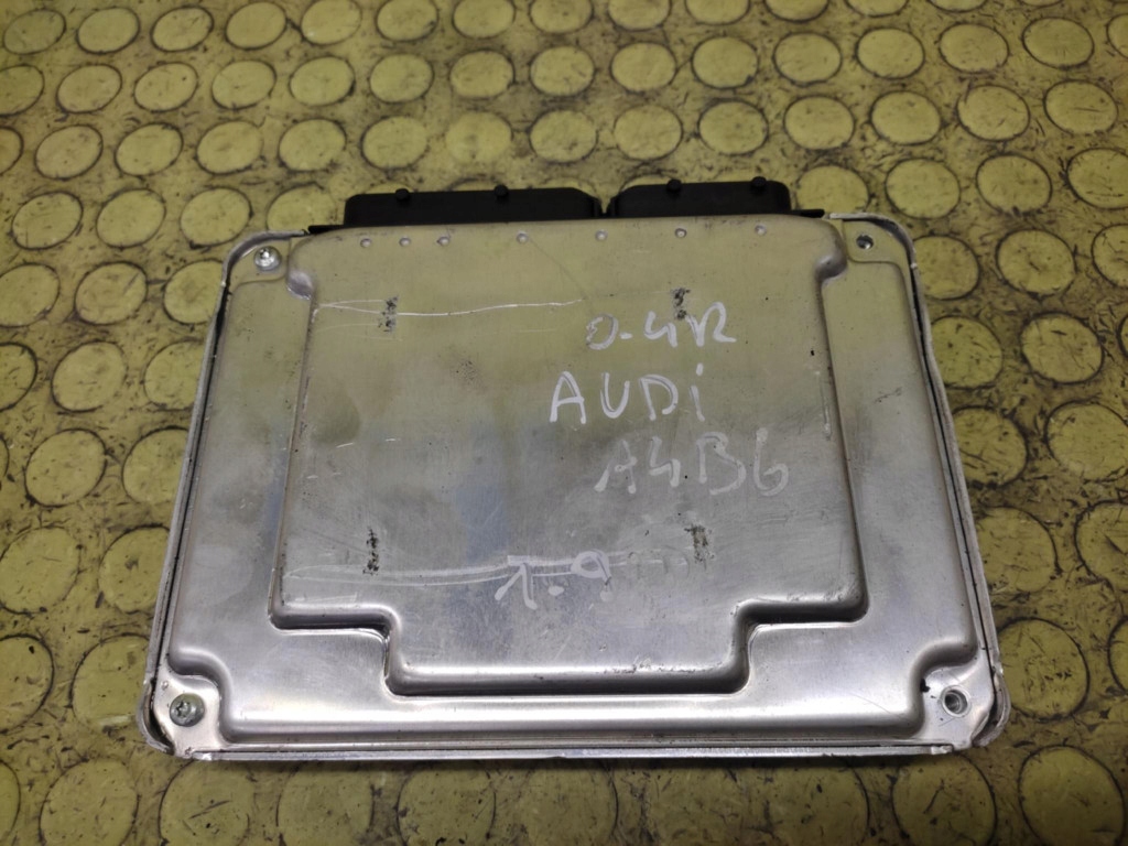 AUDI A4 B6 1.9 TDI control unit of the engine 0281011222