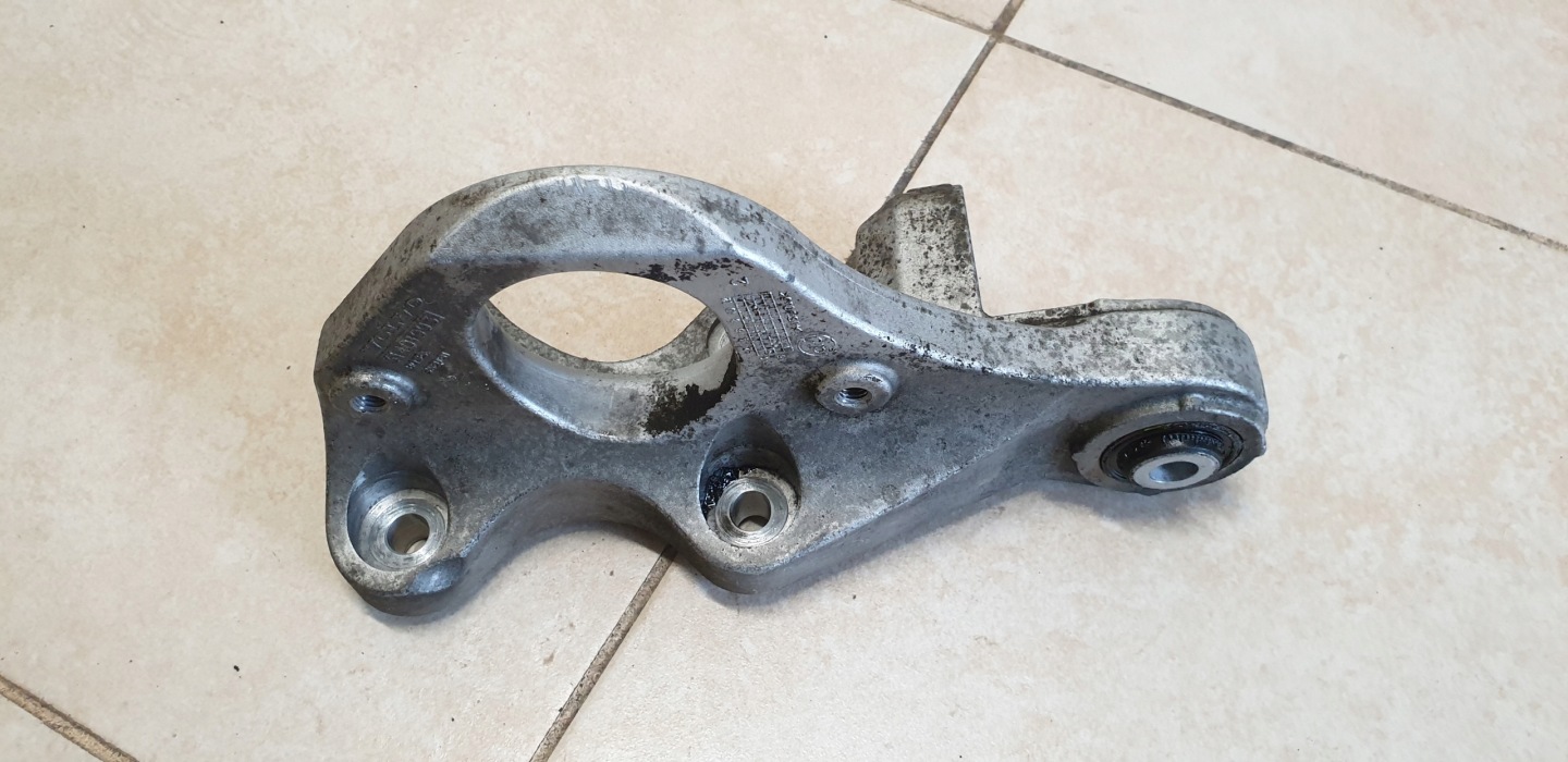 holder engine mount semi-axes VOLVO XC90 II D5 OE