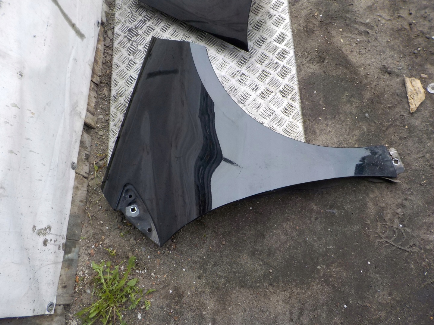 MERCEDES W169 fender right front 696