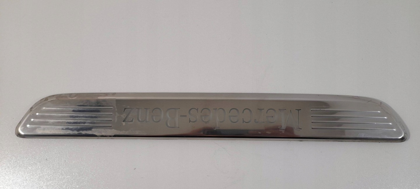 Mercedes-Benz GLC X253 C253 cap threshold right A2056802335 (T419)