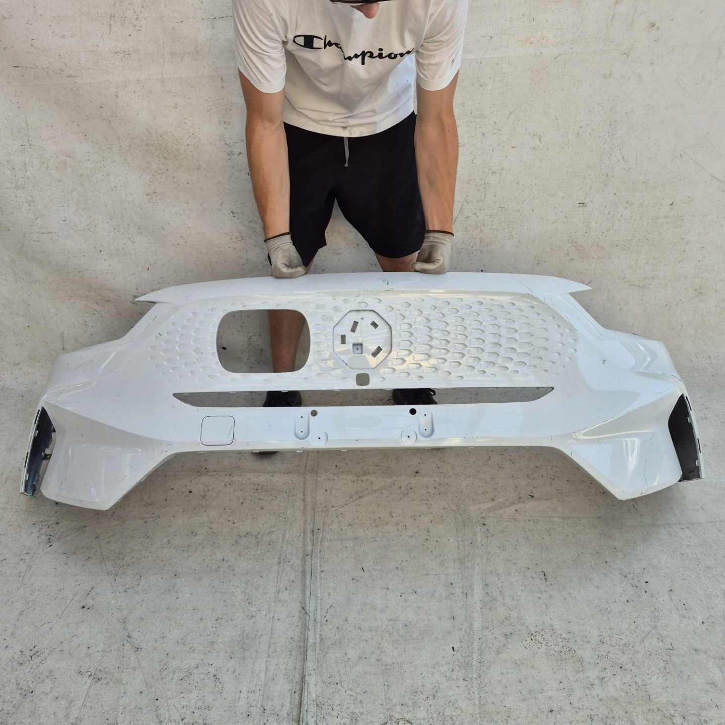 MG ZS EV LIFT 21- bumper front front PDC