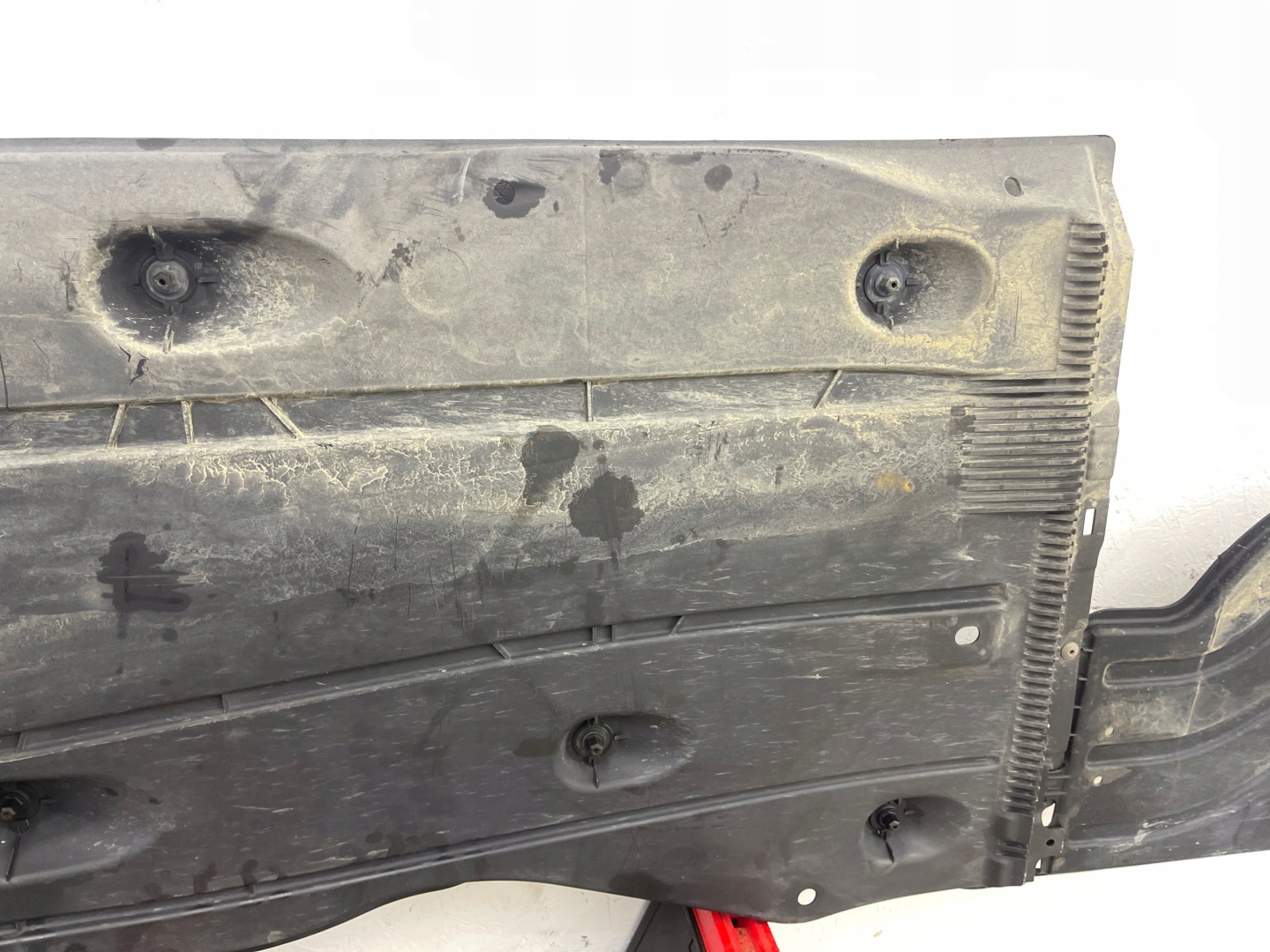 AUDI A3 8V / VW GOLF 7 2012 - cover chassis left 5Q0825201L