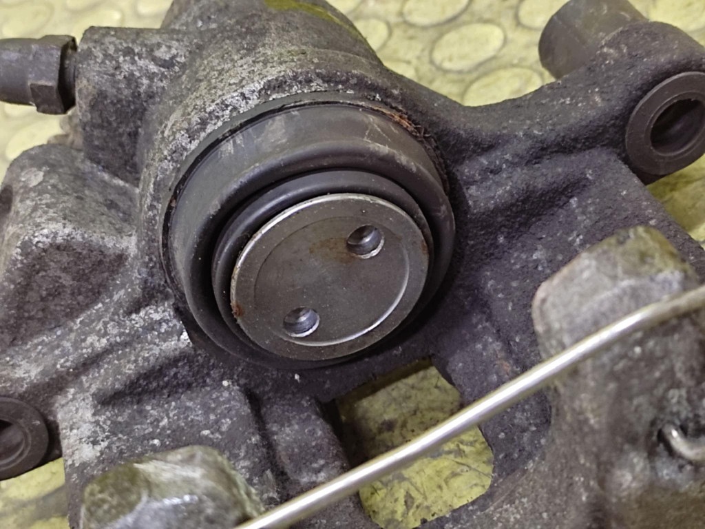 FORD FOCUS MK2 1.8 D bremssattel bremse sattel brems- rechts heck