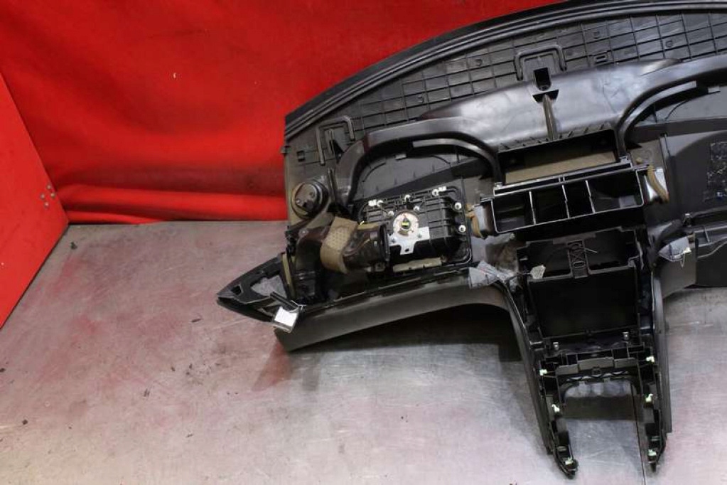 dashboard instrument panel console cockpit airbag EU PEUGEOT 5008 1 and 09-13