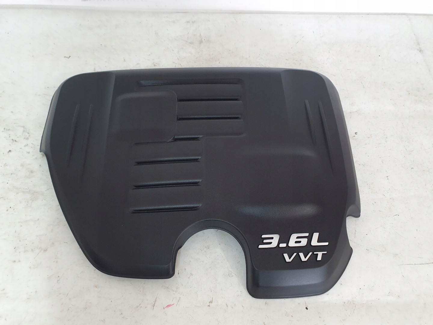 DODGE CHALLENGER 15- 3.6 VVT motor cover upper 04593903AD
