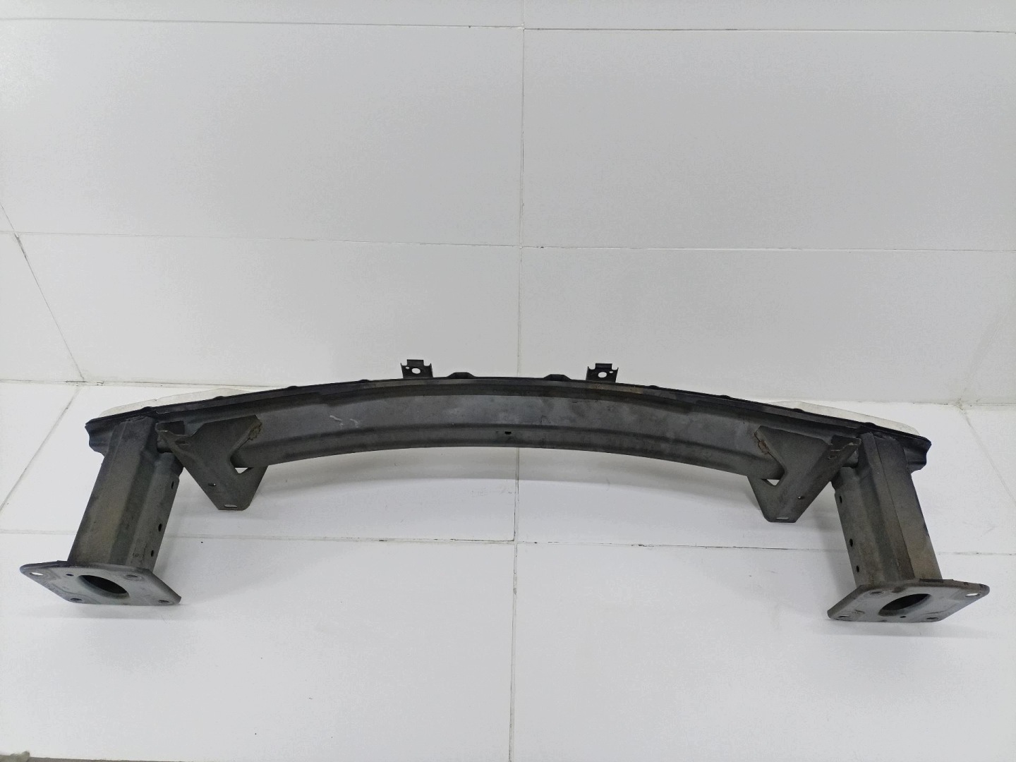 sider pillar of a bumper front Mazda 6 3 2014