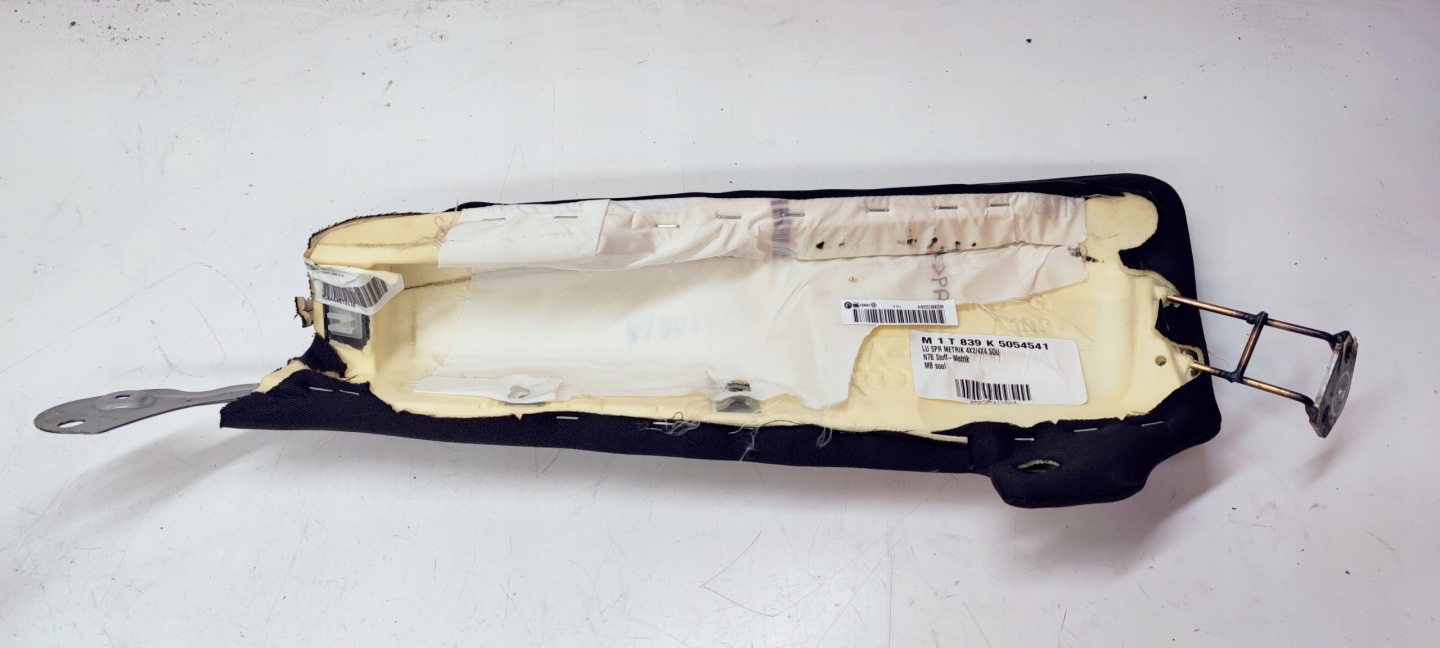 side KANAPY rear part right MATERIAL AUDI A3 8P