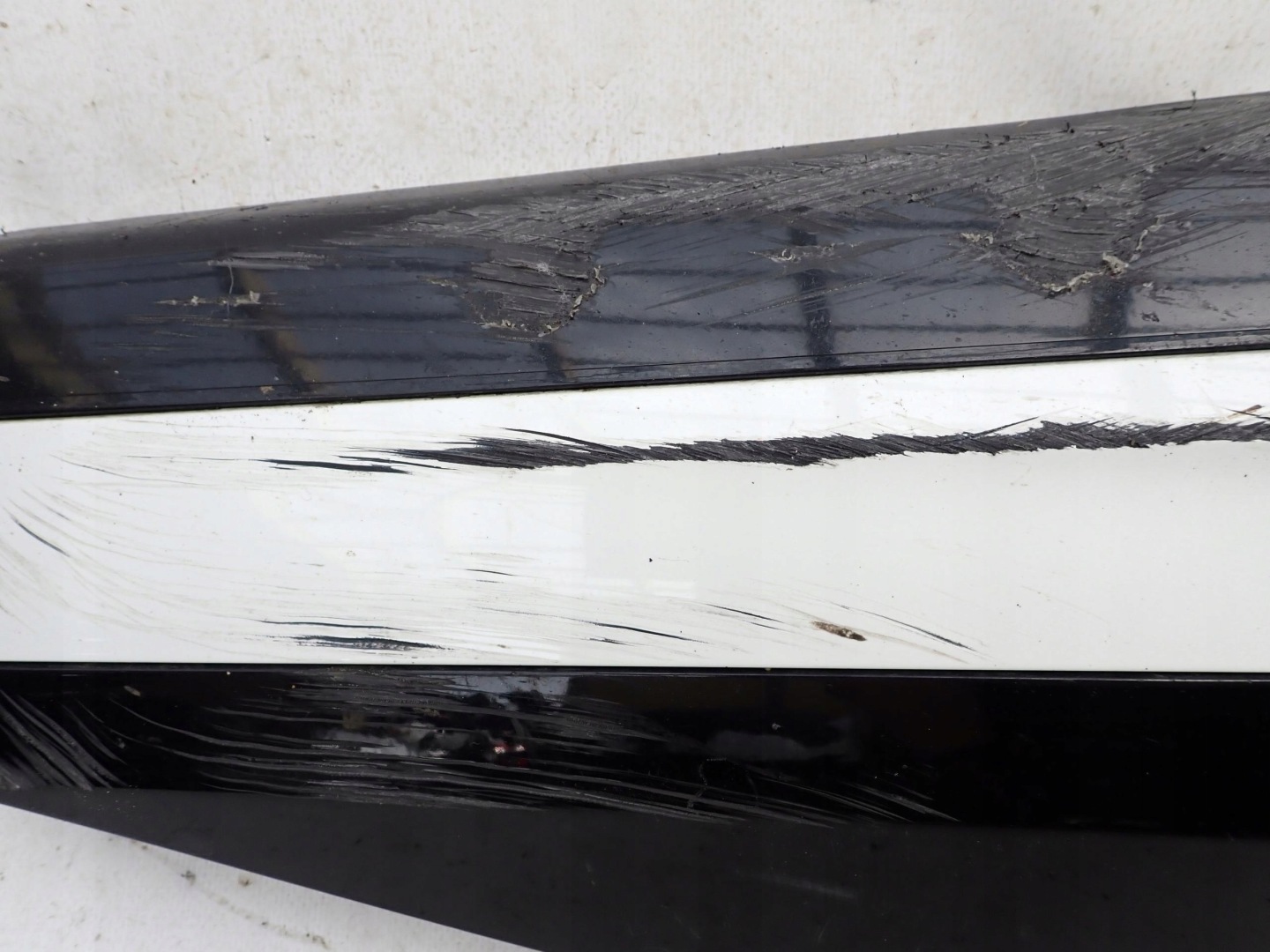 KIA SPORTAGE V 5 21-> moulding cap door right front