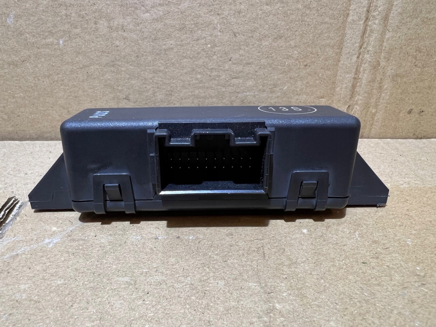 AUDI A4 B8 A5 8T Q5 8R modul Bedienteil GATEWAY 8R0907468A