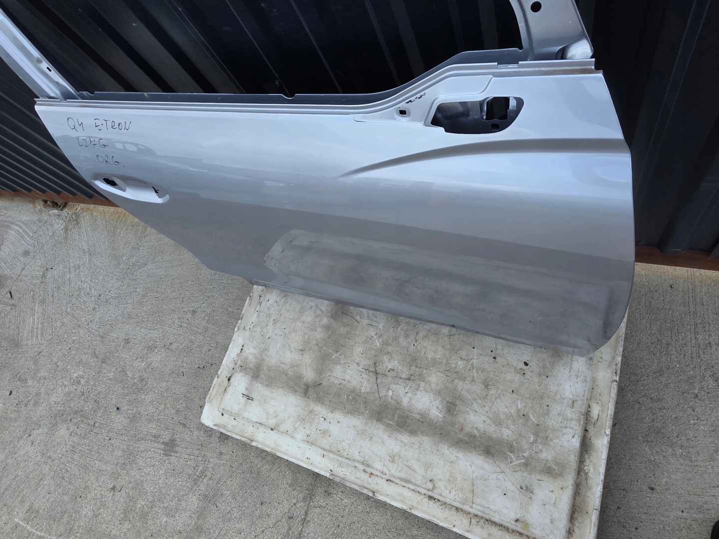 door right front AUDI Q4 E-TRON SPORTBACK LZ7G original !!!