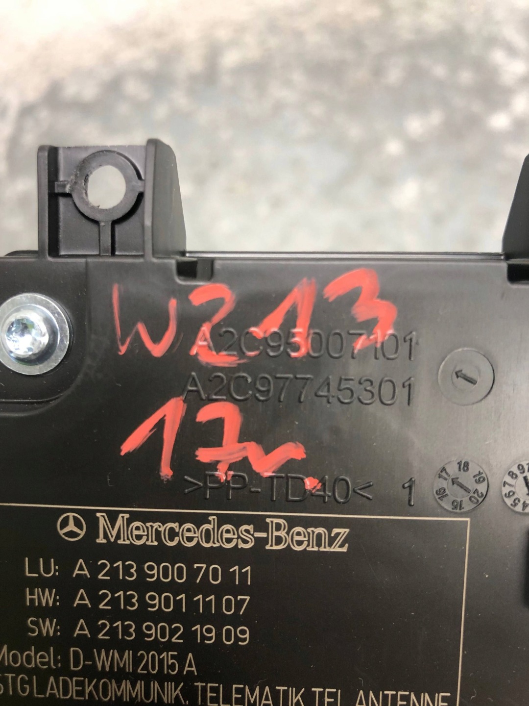 module LADOWARKA INDUKCYJNA MERCEDES W213 A2139007011