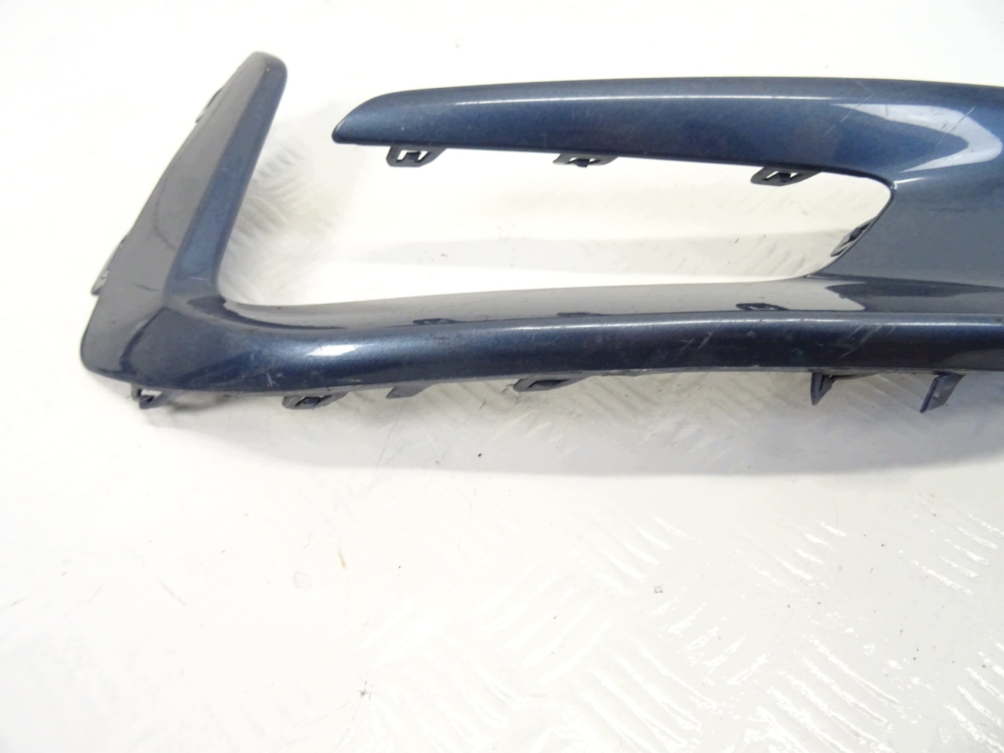 grid of a bumper front right FORD KUGA MK3 ST-LINE LV4B-17C754-S