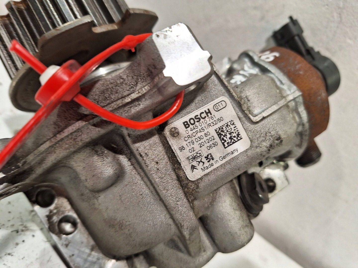 Einspritzpumpe BOSCH 0445010761 PEUGEOT 2008 1.5 HDI 15