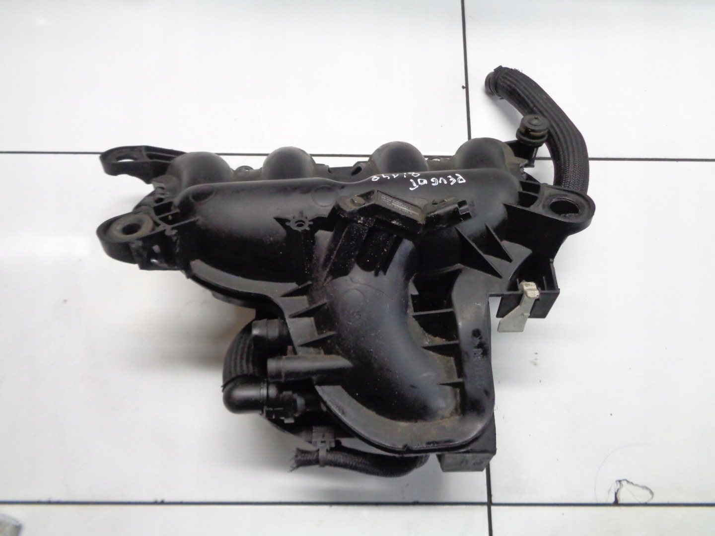 PEUGEOT 1.6THP intake manifold