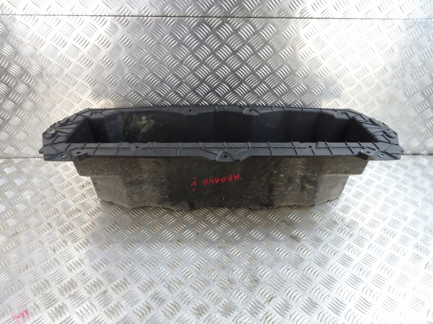 RENAULT MEGANE 5 V E-TECH rear panel sump sump boot passenger compartment 849756612R