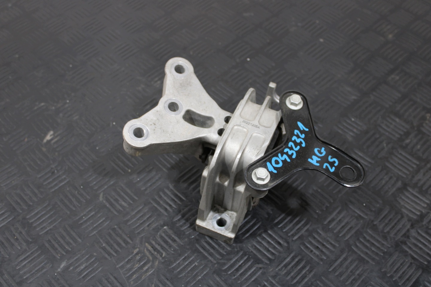 holder engine mount 10432321 MG ZS LIFT FL 2024