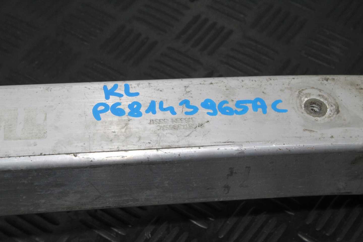 beam tip JEEP CHEROKEE KL P68143953AC