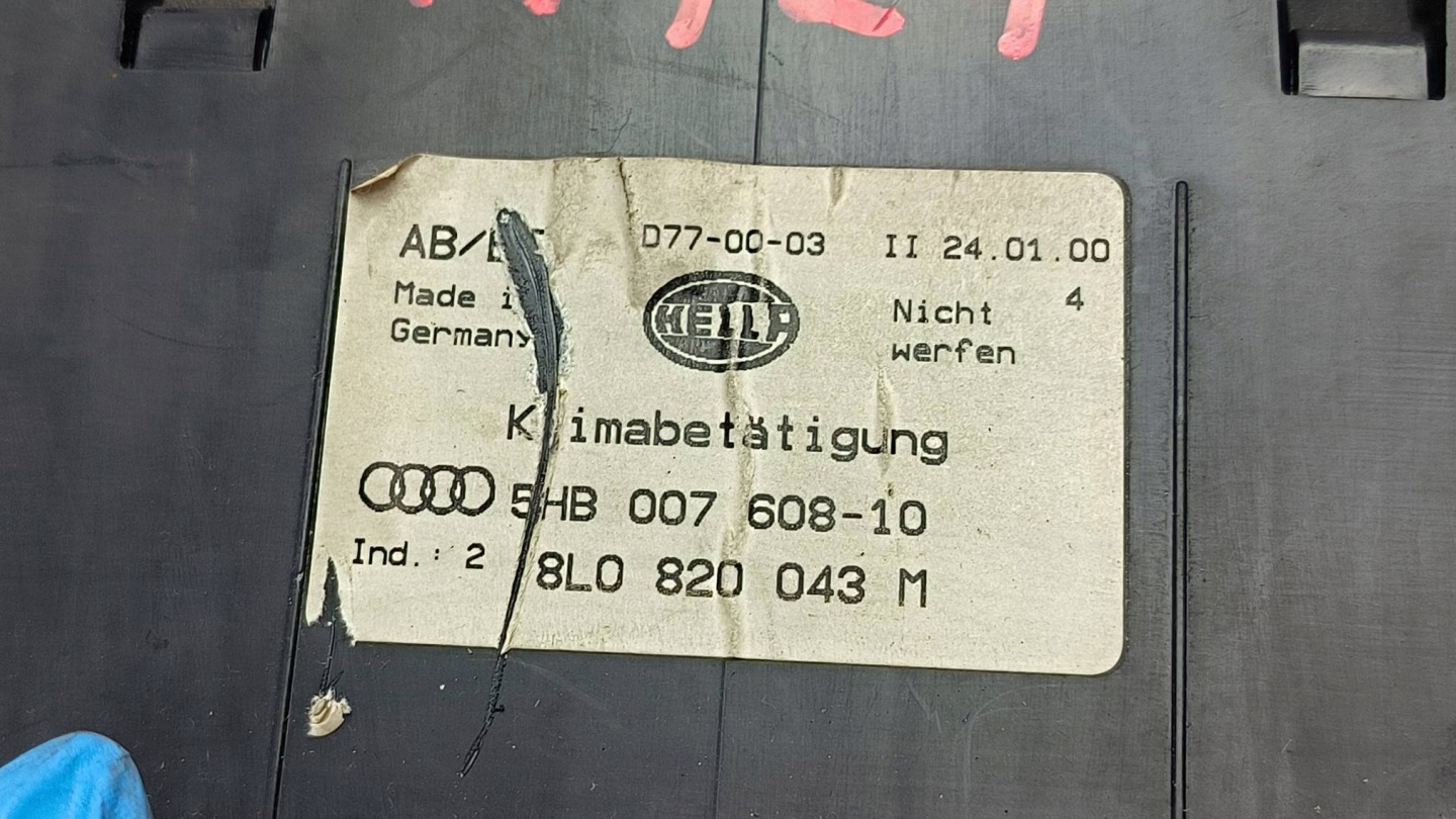Schermo PANEL 8L0820043M AUDI A3 8L