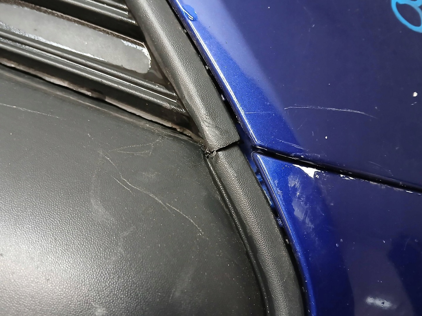 nárazník předek FORD CONNECT MK1 13