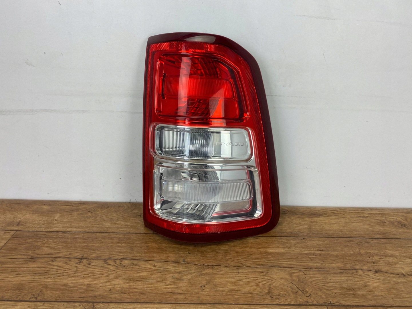 light rear rear part right Dodge Ram 1500 DT 2019+