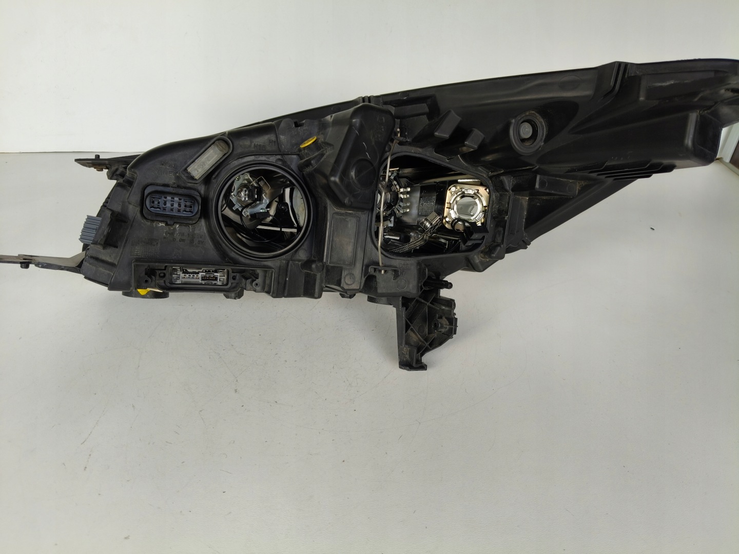 light right REFLEKTOR FORD KUGA MK2 12-16 XENON non-setting