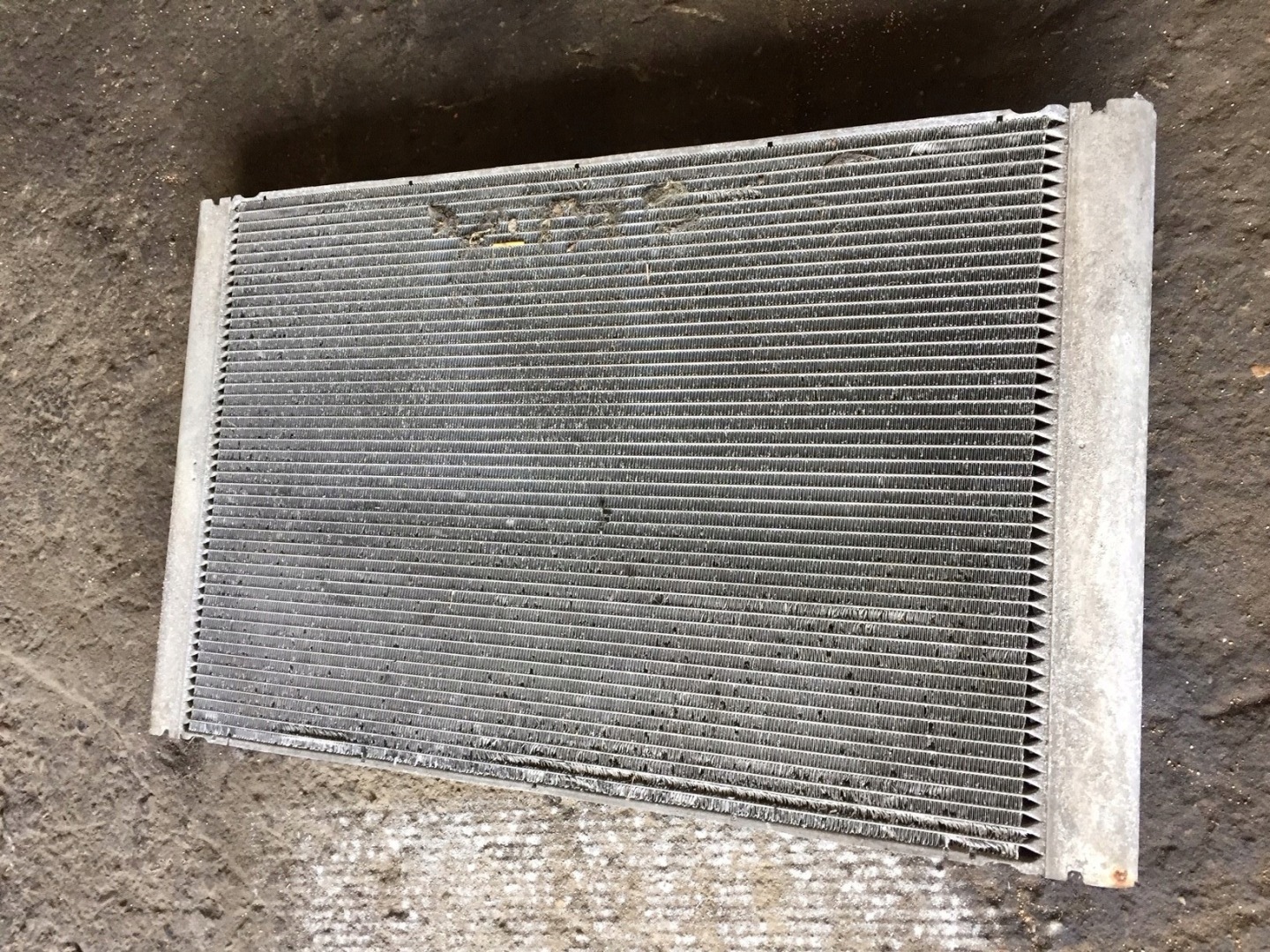 AUDI A8 D3 water cooler 4E0121251G 3.7 4.2 V8