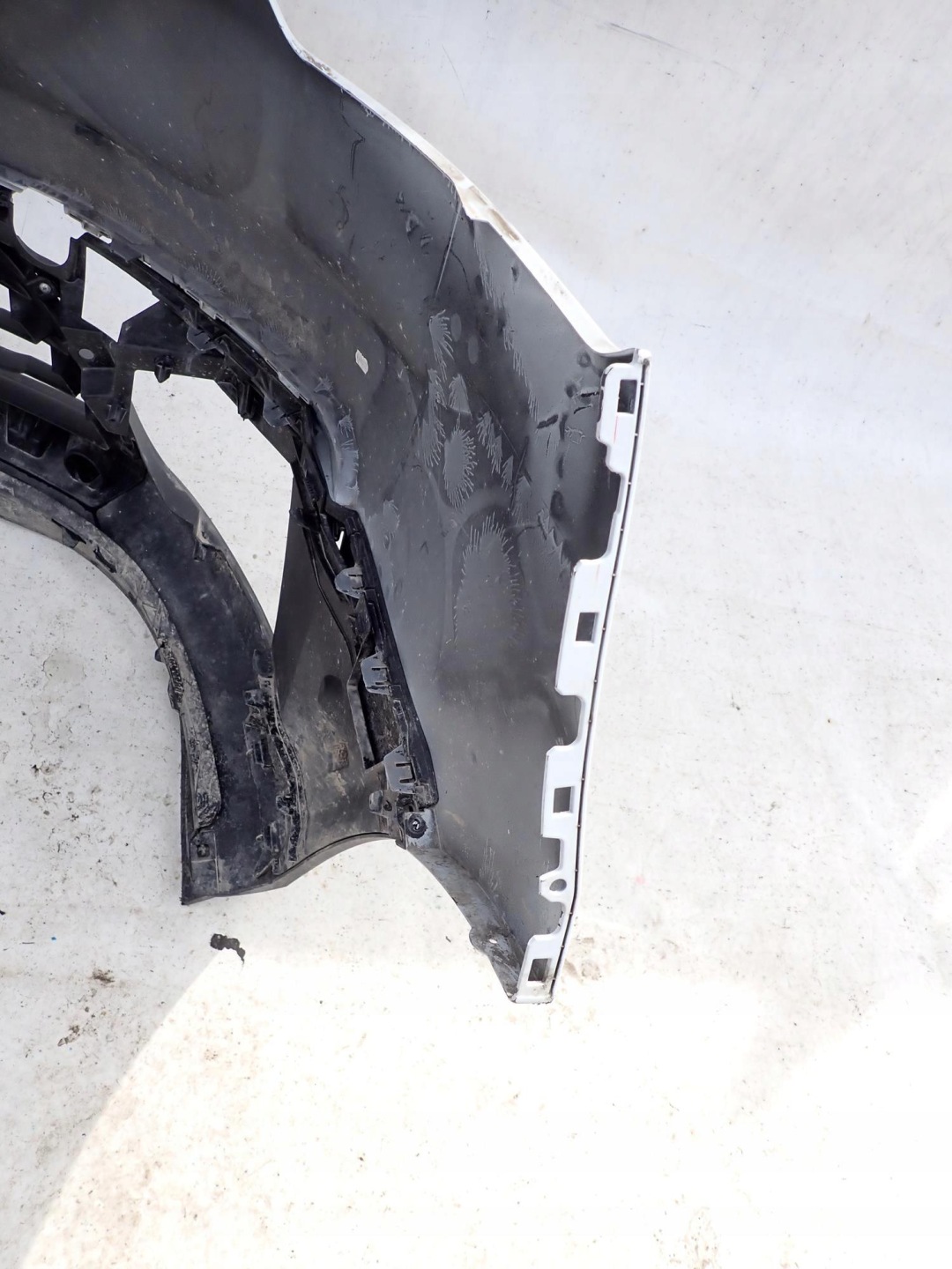 RENAULT TRAFIC III LIFT 21- bumper front front