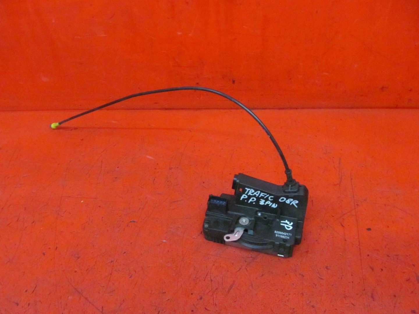 TRAFIC II 2 VIVARO PRIMASTAR lock door right front 3 PIN 8200042171 EU