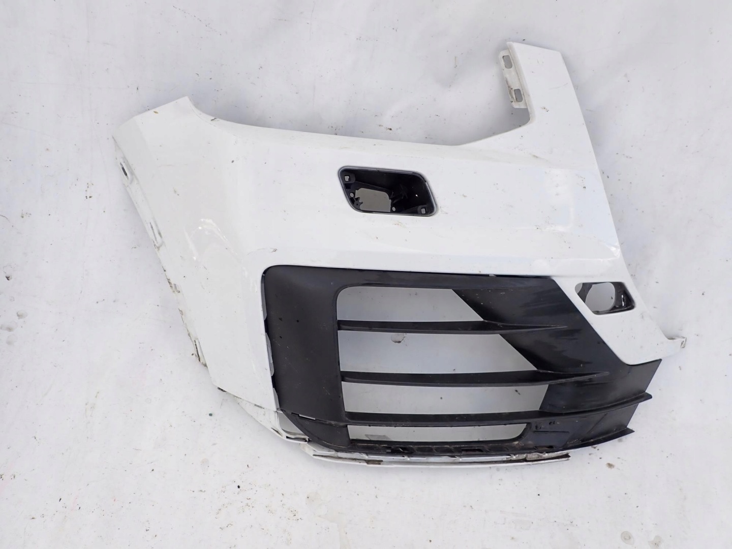 AUDI Q2 16-20 BOK of a bumper right front washer