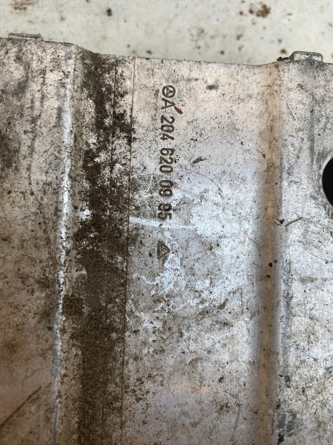 MERCEDES C-KLASA W204 beam tip right front A2046200995