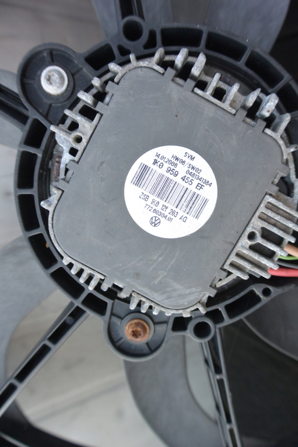 ventilátor chladiče VW GOLF V 5 1.9 TDI 1KO121205AA 1KO959455EF