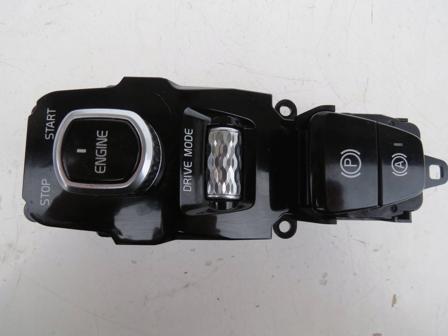 button START-STOP VOLVO S90 II 2.0 D 190KM 2016-2021R 31443829