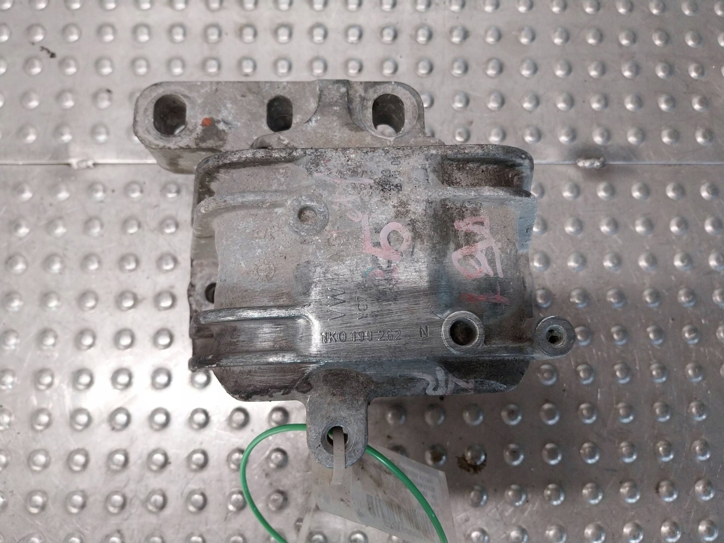 holder engine mount 1K0199262N VW CADDY III YETI GOLF V A3 8P 1.9 TDI