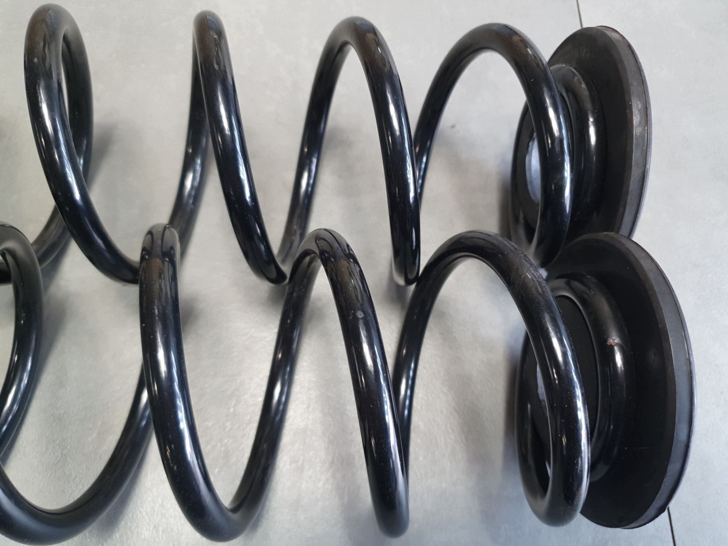 Audi A3 8Y hb spring rear springs rear part 2x 5Q0511121BA