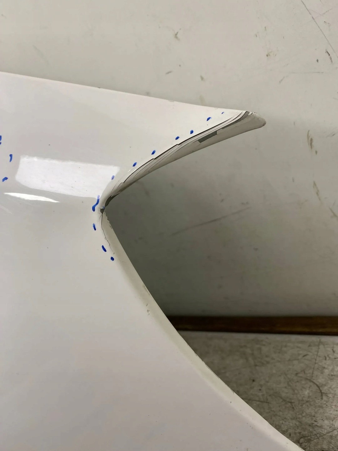 SKODA FABIA II LIFT fender right front BIALY LF9E