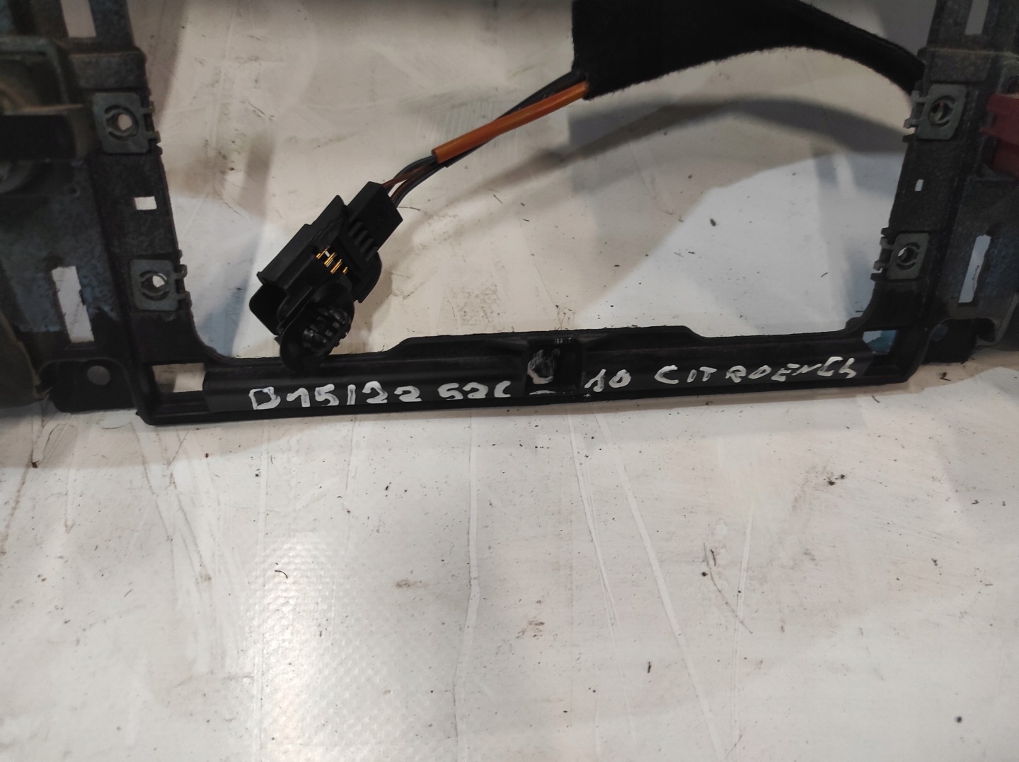 Citroen C4 and dashboard console cockpit z airbag