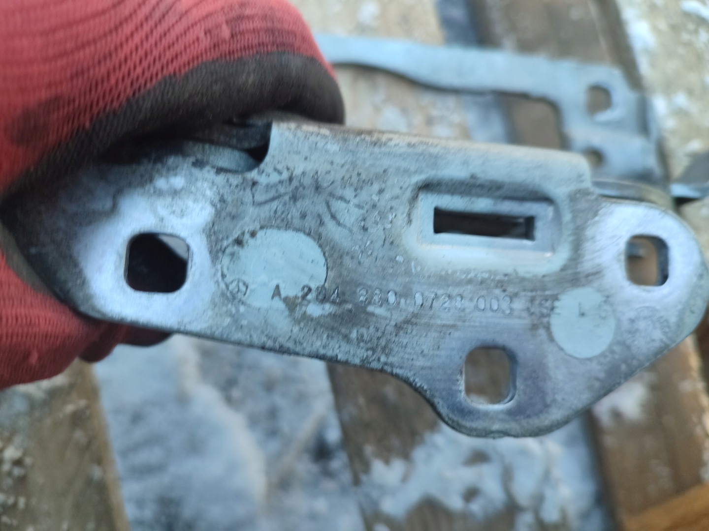 hinge bonnets left MERCEDES C W204 A2048800728