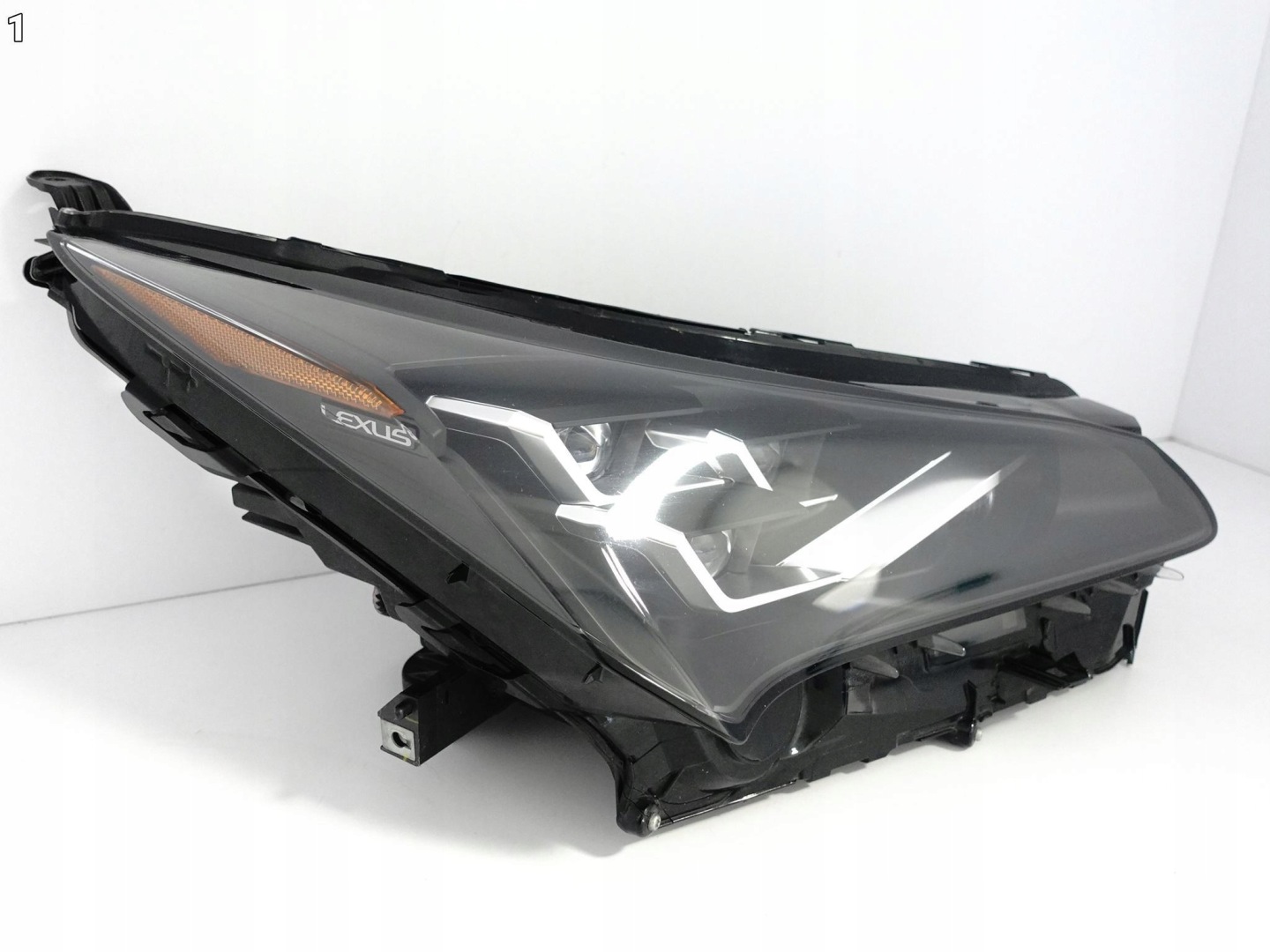 LEXUS NX 200t 300H LIFT 17-21 FULL LED right light EU
