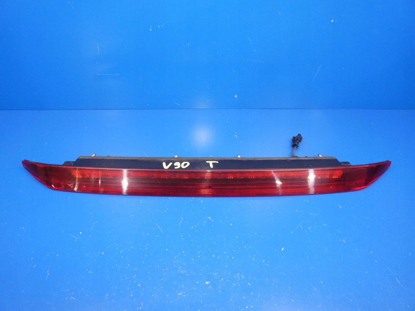 VOLVO V90 II TRZECIE light STOP STOPU Z bonnet
