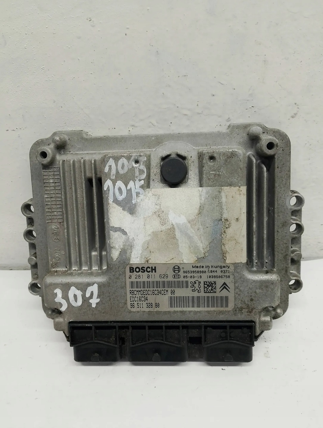 computer control unit of the engine PEUGEOT 307 1.6 HDI 0281011629