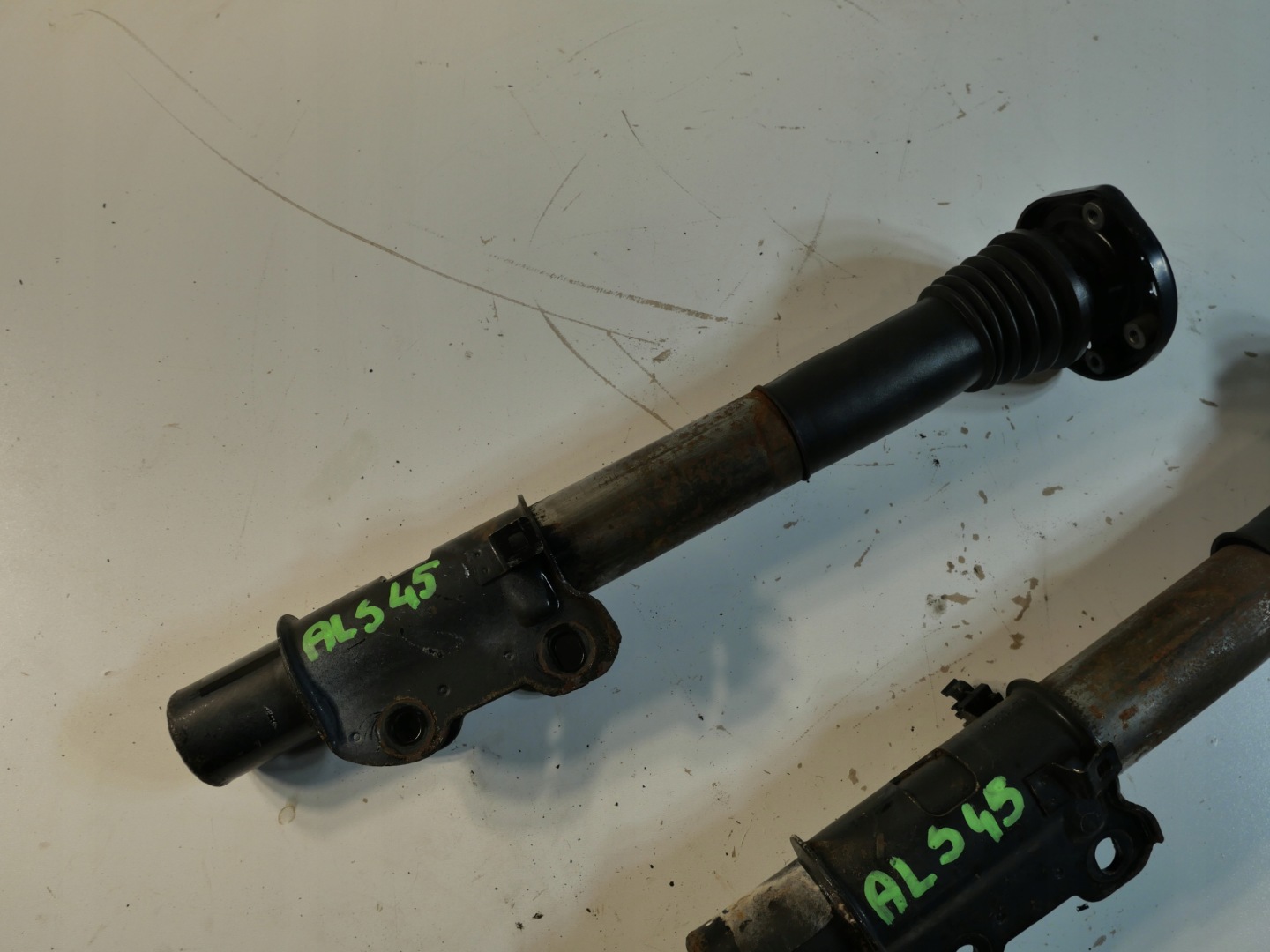 shock absorber front front MERCEDES SPRINTER 906 A9063230400