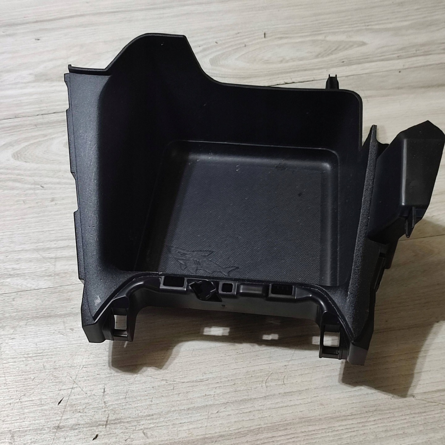 Mata do Handschuhfach Opel Corsa F 9832180580