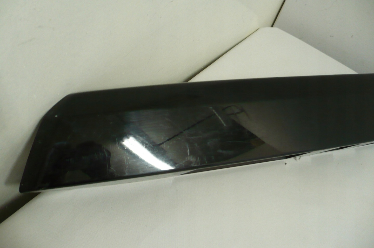 MITSUBISHI PAJERO IV 06- cap moulding bonnet boot