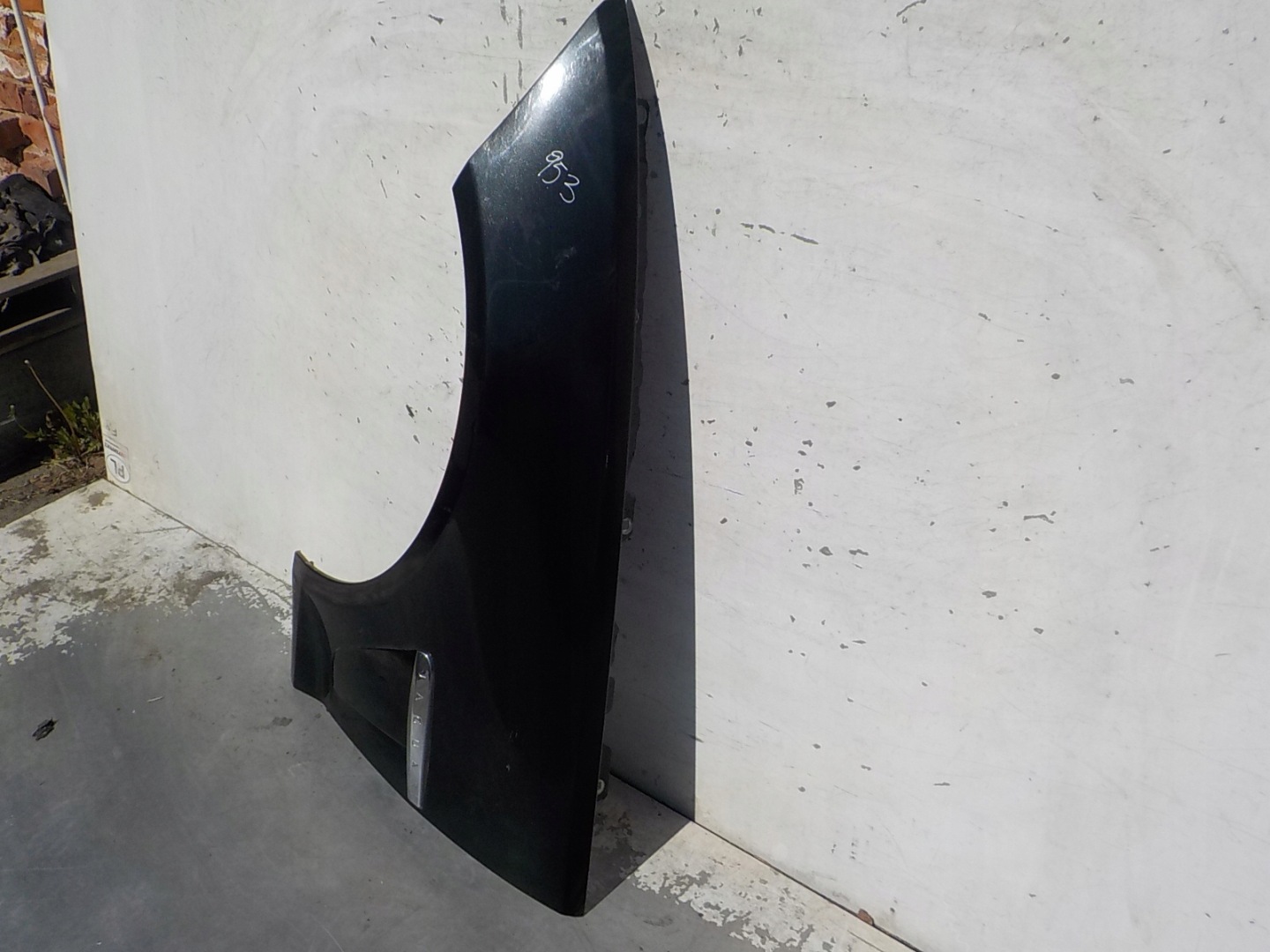 953 JAGUAR XF X250 LIFT fender left front front